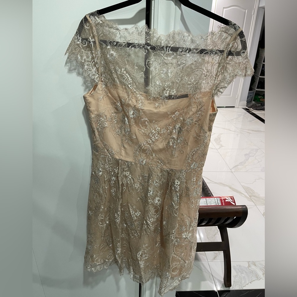 Cynthia Steffe size 8 cream lace dress